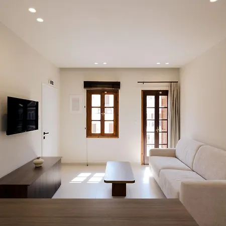 Opera House Apart Otel Simi