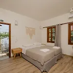 Opera House Apartahotel 4*