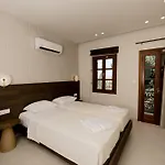 Opera House Apartahotel