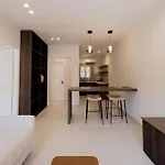 Opera House Apartahotel 4*
