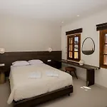 アパートホテル Opera House 4*