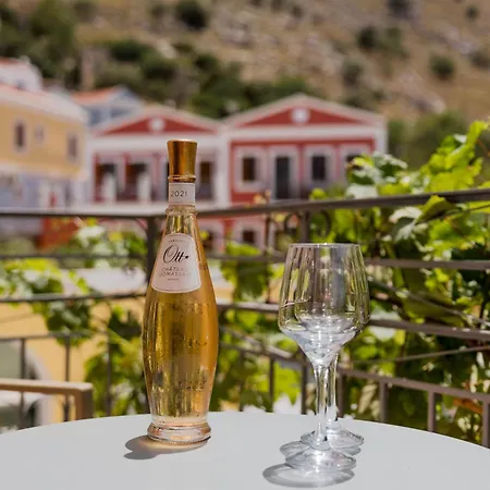 Opera House 4* Σύμη