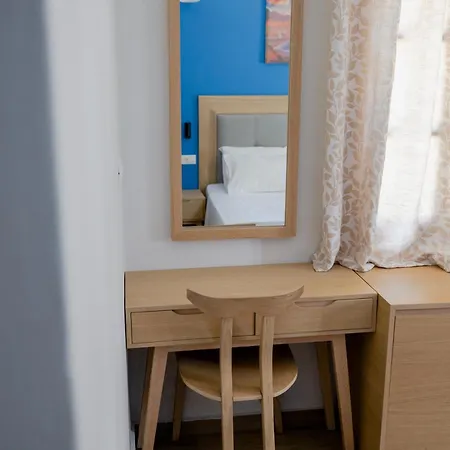 Opera House Aparthotel 4*