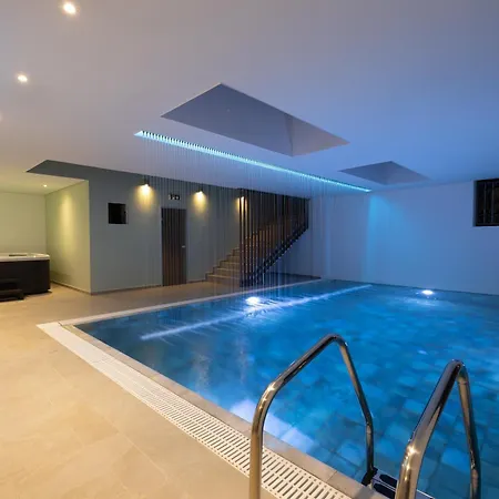 Aparthotel Opera House 4*