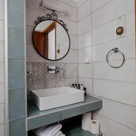 Aparthotel Opera House 4*