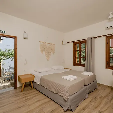 Opera House Ξενοδοχείο με διαμερίσματα 4*