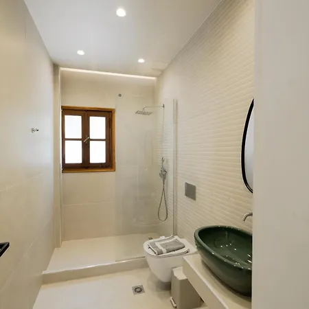 Opera House 4* Σύμη