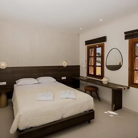Aparthotel Opera House 4*
