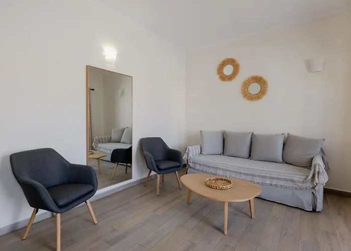 Opera House Hotel de apartamente Symi